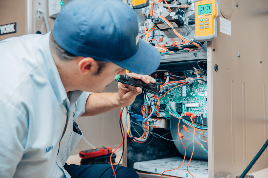 How Long Does A Furnace Last? - Bill Howe Heating Expert Checks