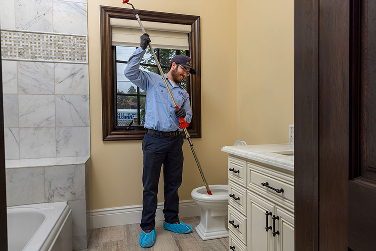 Plumbing-Drain-Clearing-Toilet